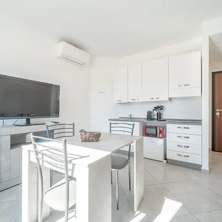 New!central Apt 5 Min Walk From The Metro Brignole Appartement