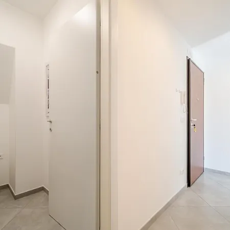 New!central Apt 5 Min Walk From The Metro Brignole Apartment *